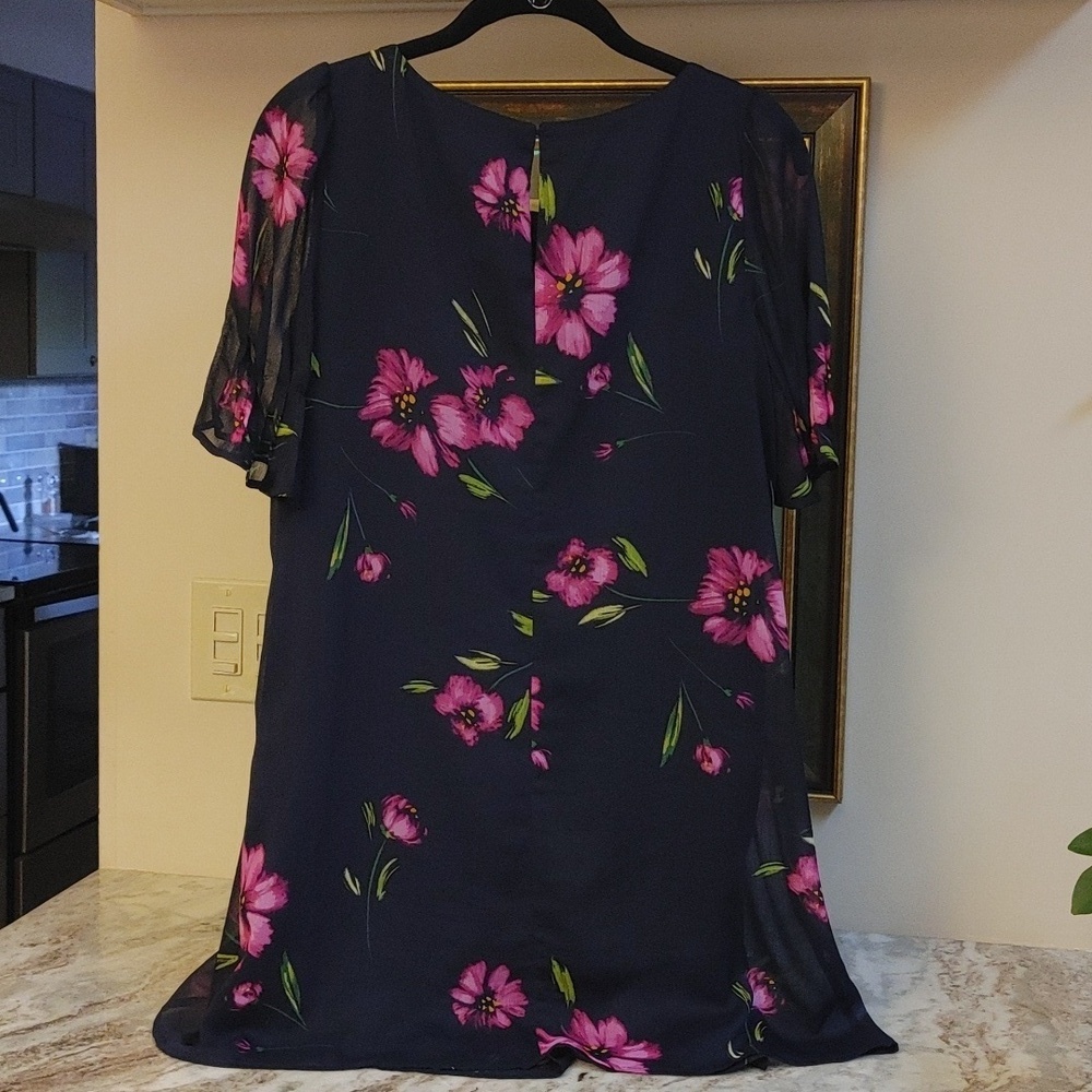 DKNY Short Sleeve Chiffon Mini Dress or Top Navy w Pink Flowers Size 10 - Picture 8 of 12